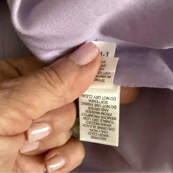 Banana Republic, Women’s Fitted, Button-Down Top. Lavender, Stretch, 8P - Picture 11 of 13